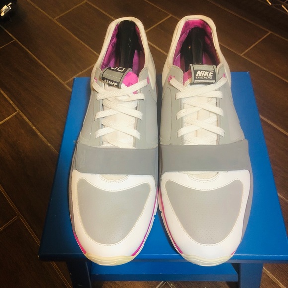 Nike 407867-101 Women's Air Max Trainer Pink US 15 - Picture 3 of 8